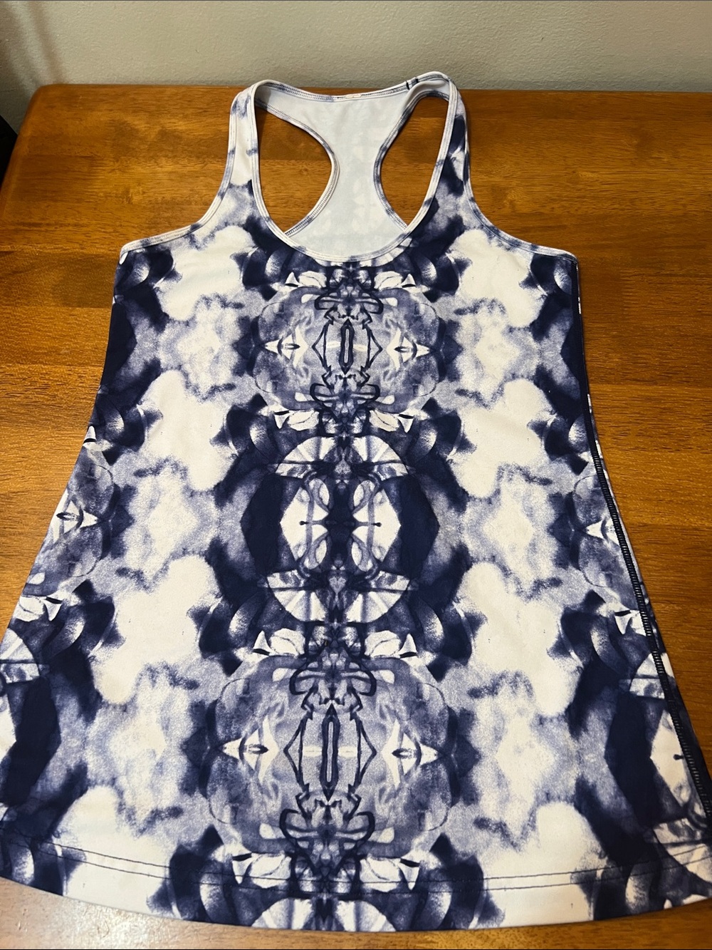 Lululemon purple Tie-Dye Racerback Tank size 6 (with out tags)